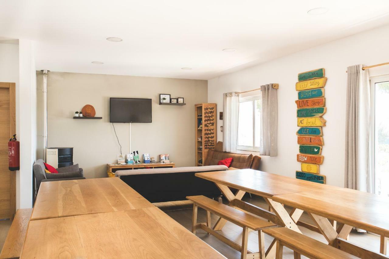 Good Feeling Hostel & Guest House Raposeira  Εξωτερικό φωτογραφία