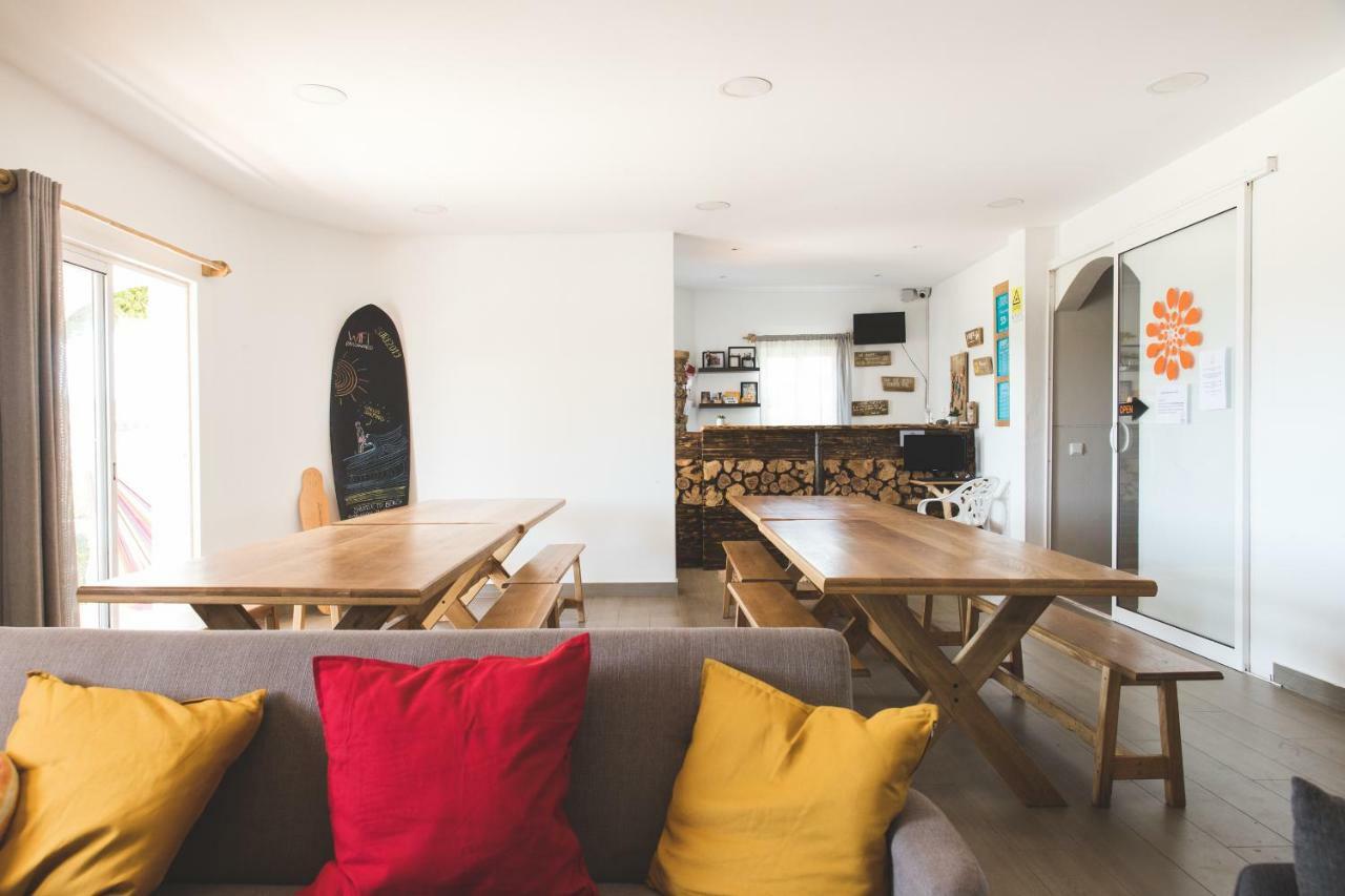 Good Feeling Hostel & Guest House Raposeira  Εξωτερικό φωτογραφία
